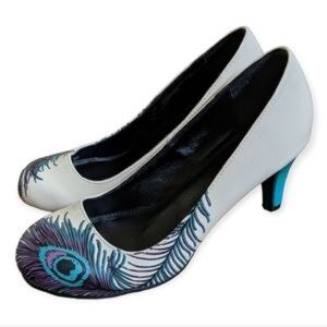 T.U.K cream Peacock heels, size 9